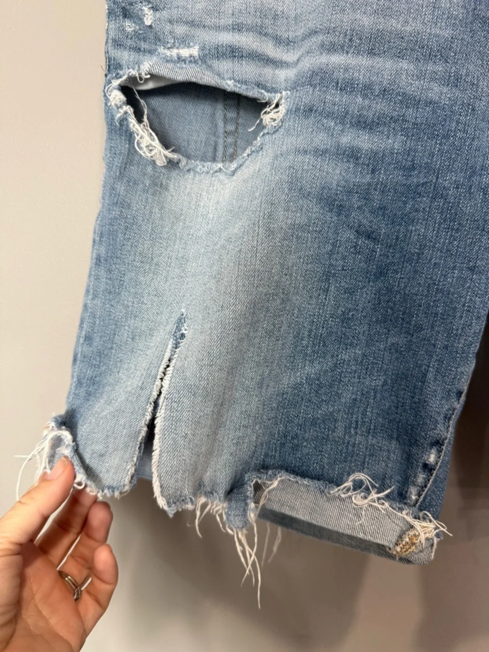 Adriano‎ Goldschmied Nikki shorts light blue distressed denim wash Size 32